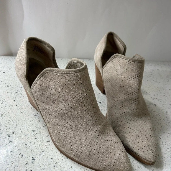 Seychelles Taupe Suede Stacked Heeled Pointed Toe Boot - Picture 4 of 12